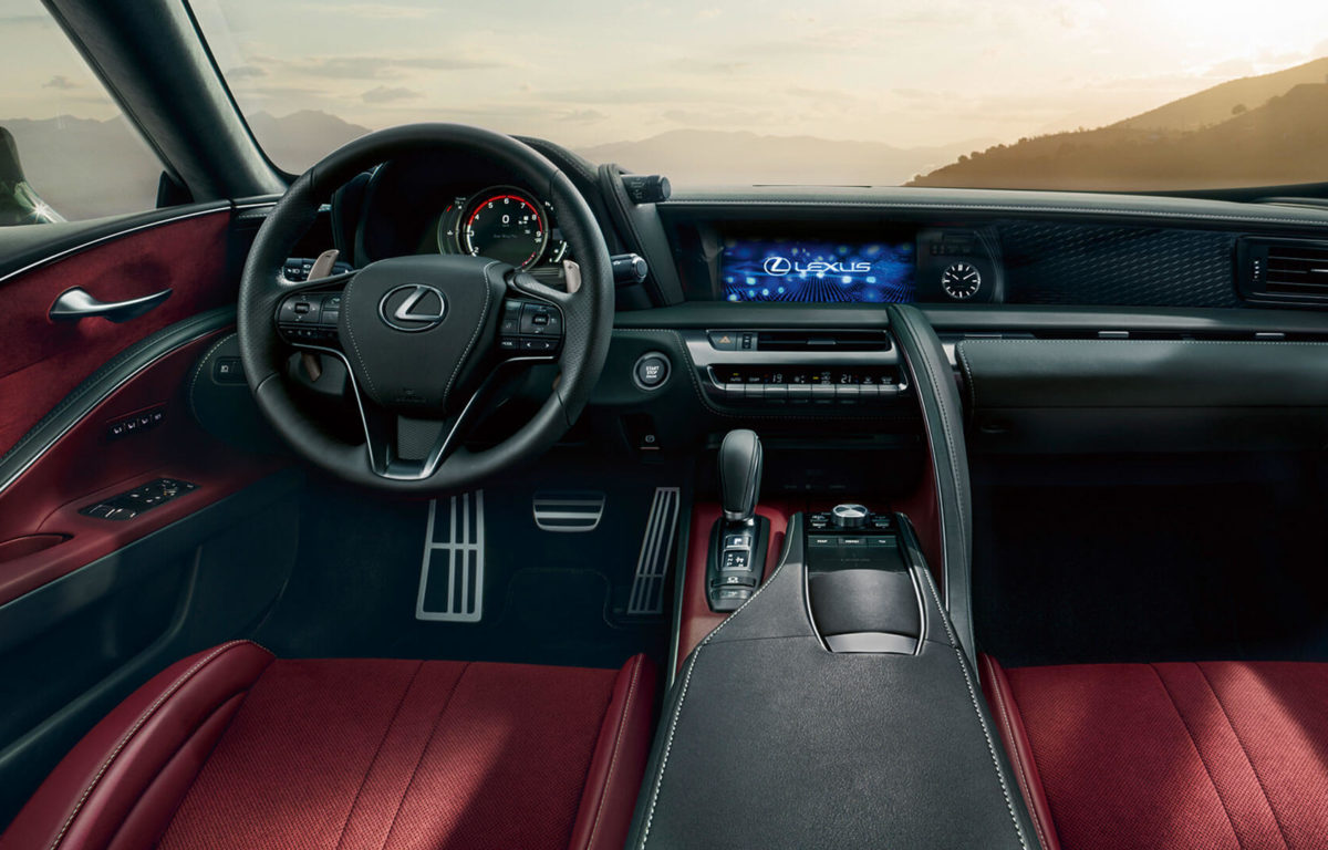 Lexus lc500h interior frente