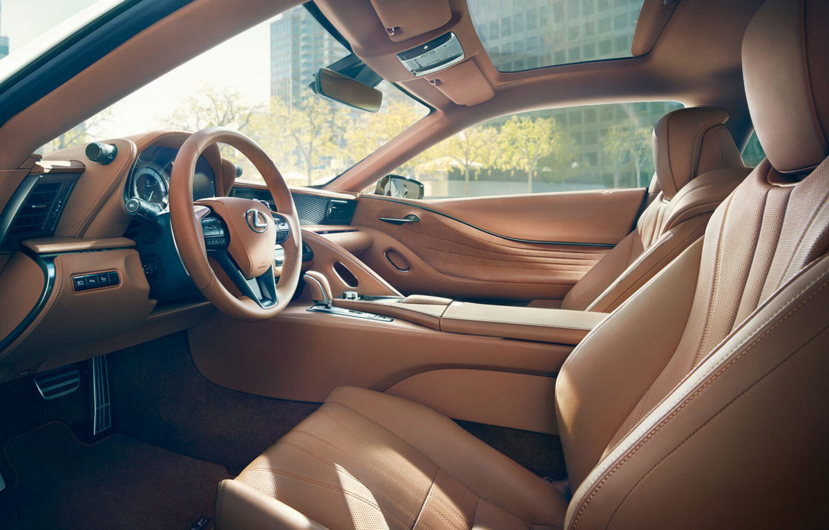 Lexus lc500h interior lateral