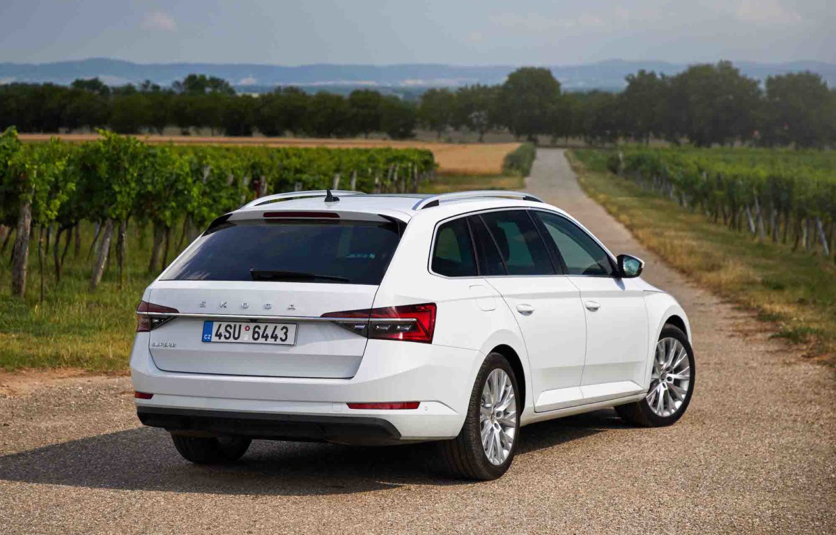 Skoda Superb híbrido Standvirtual