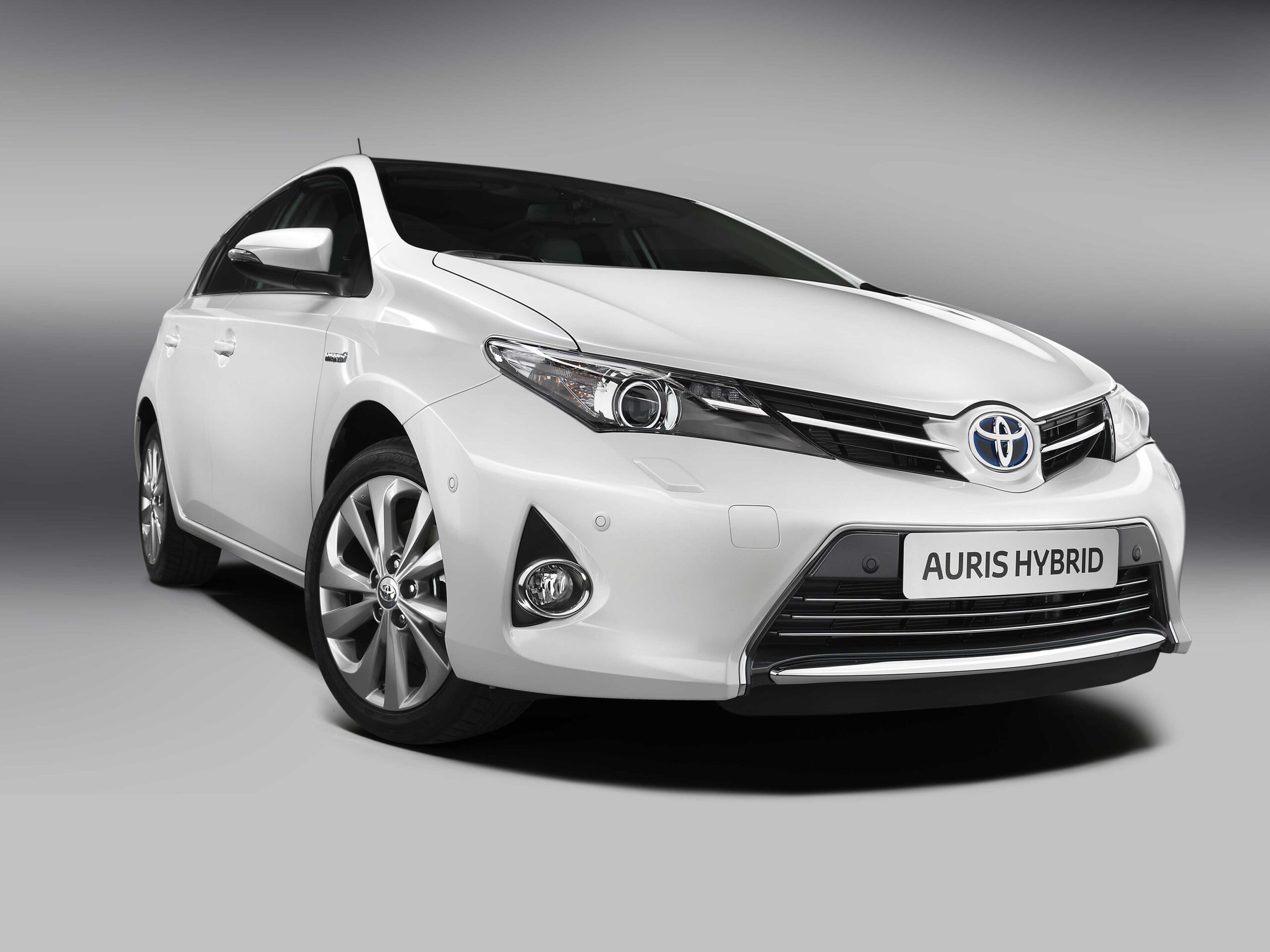 Toyota Auris carros híbridos mais baratos