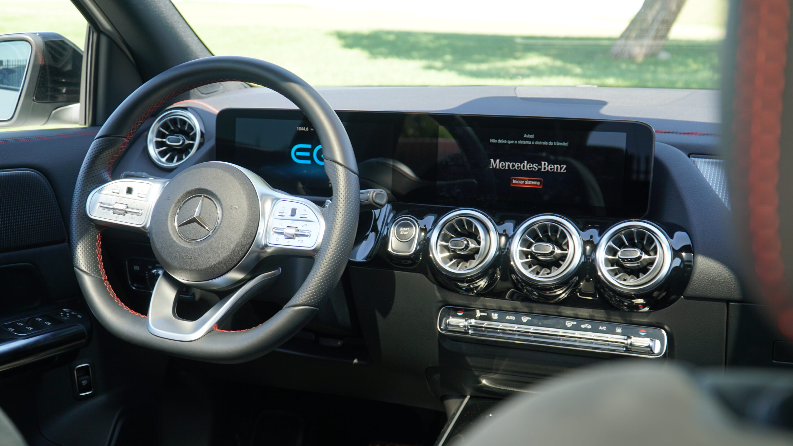 Interior Mercedes EQA