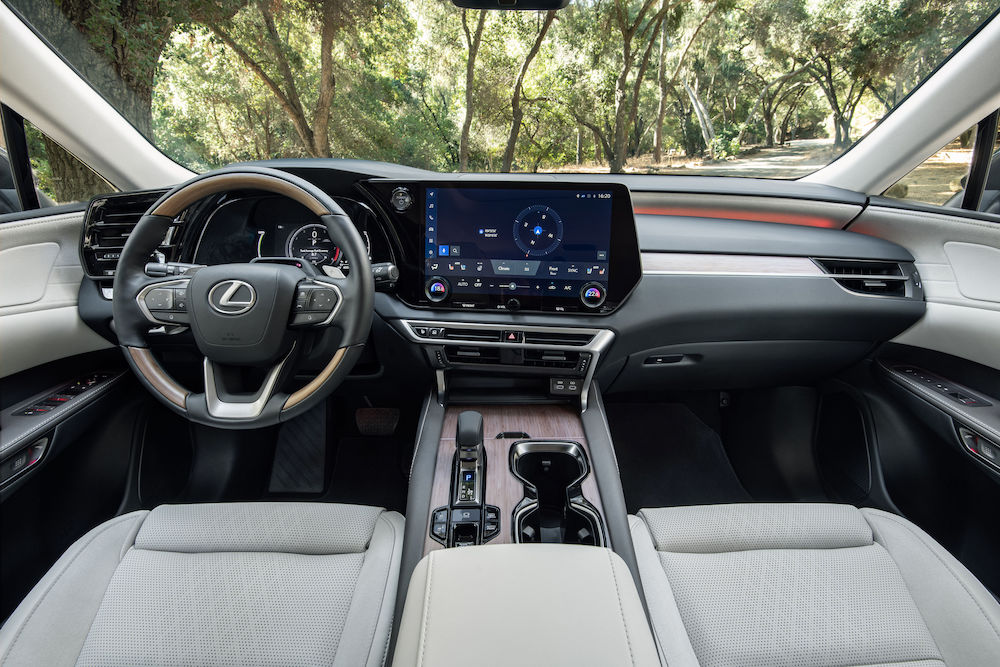 Lexus RX interior