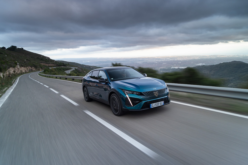 Peugeot 408 frente