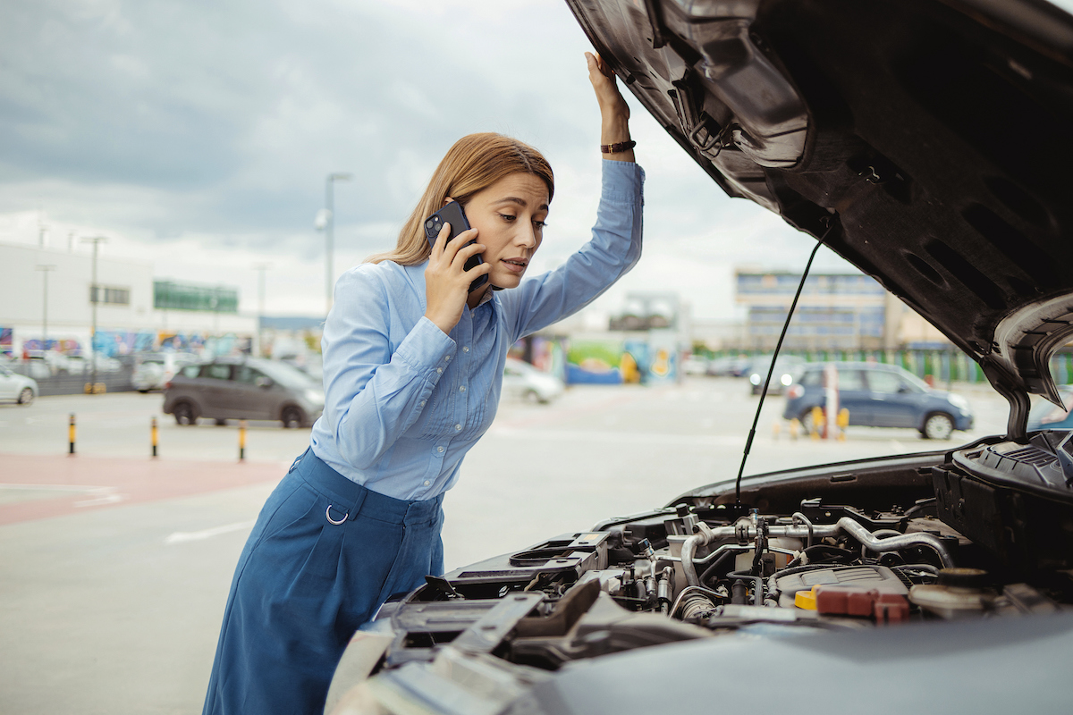 7 coisas que nunca deve fazer com o seu carro