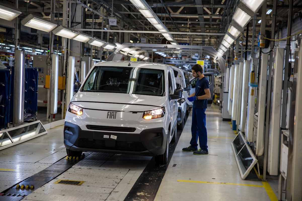 Stellantis Mangualde primeiros carros elétricos Portugal