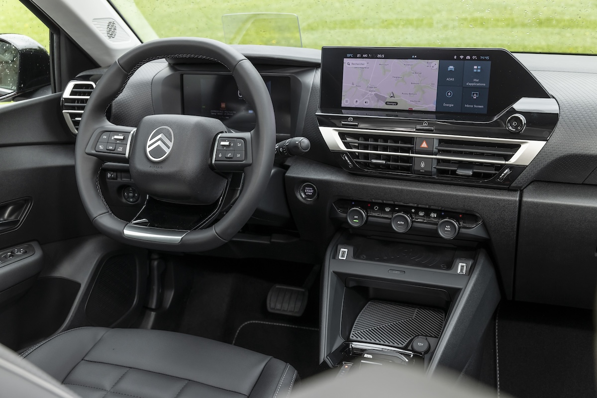 Novo Citroen C4 interior