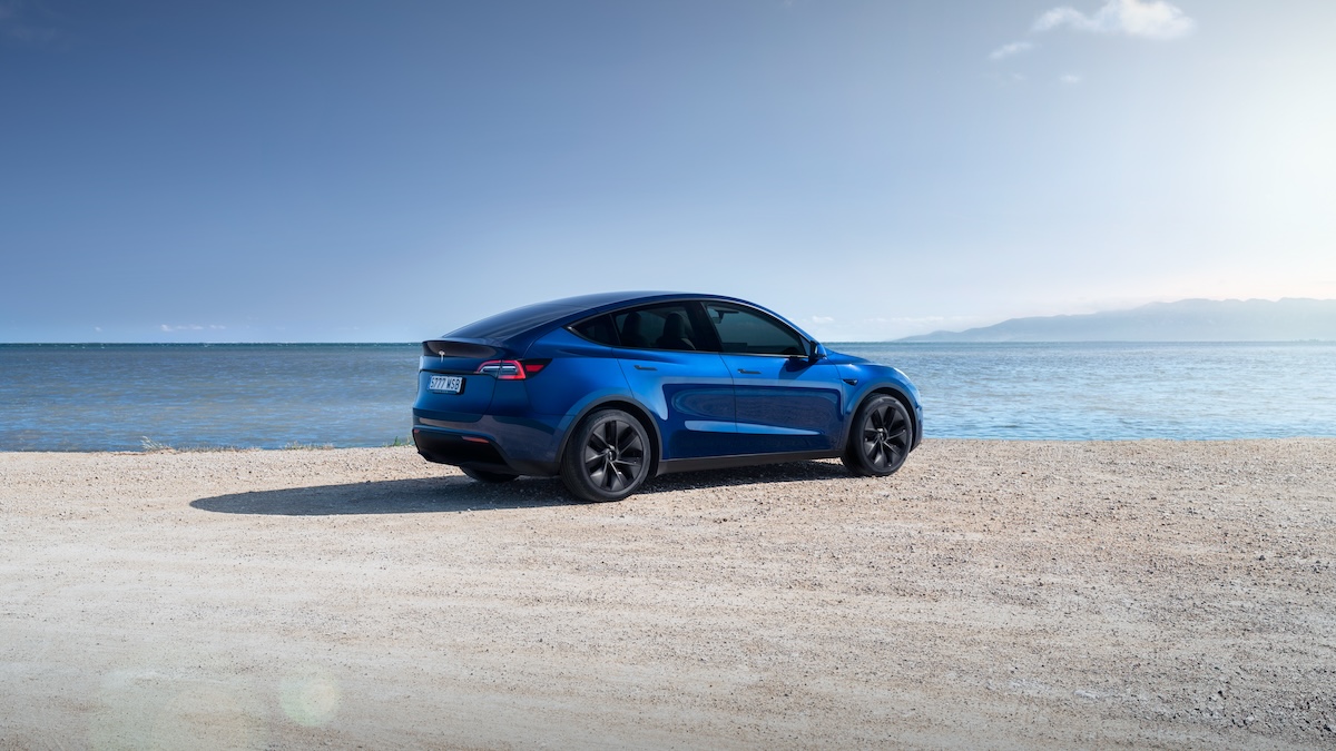 Tesla Model Y azul